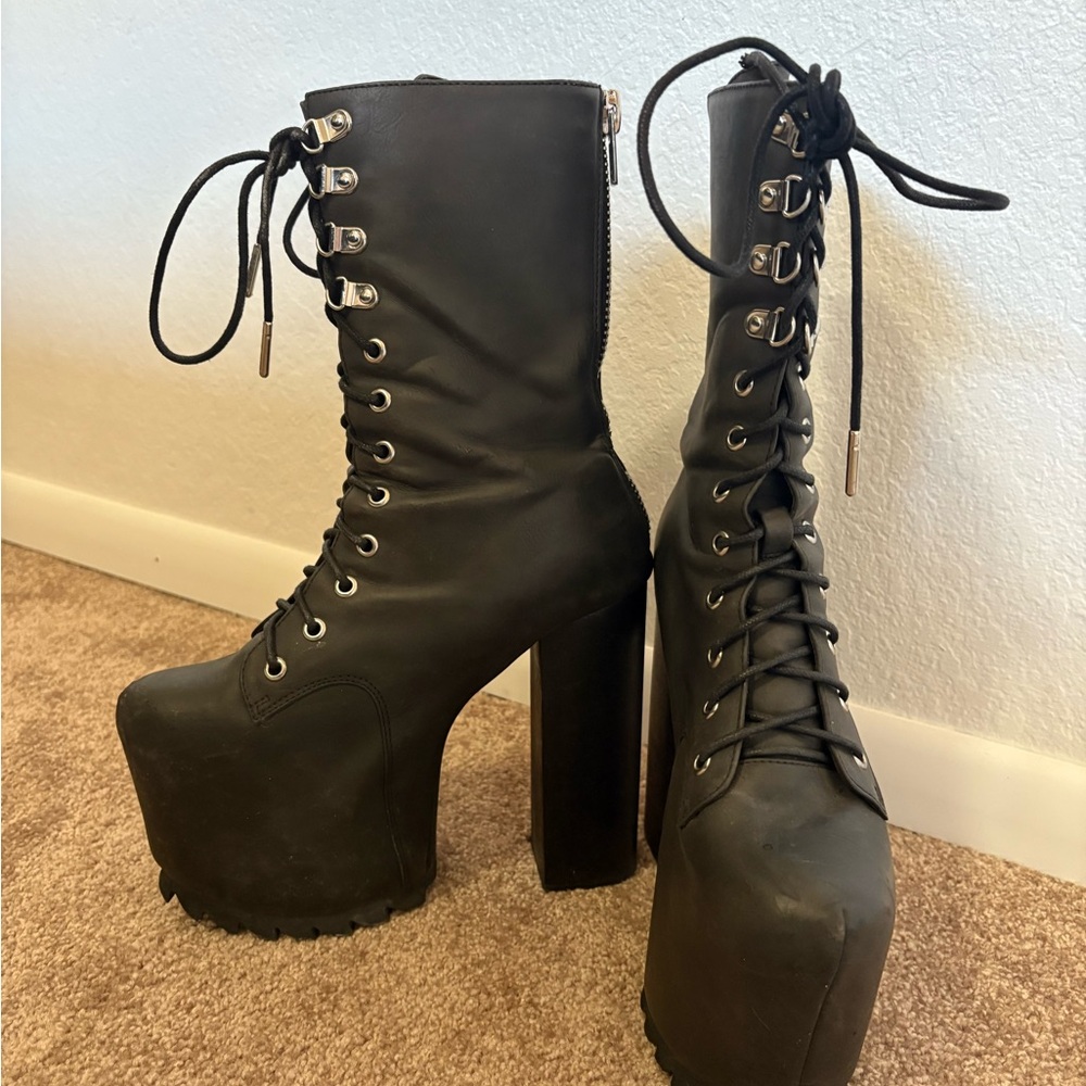 Current Mood Platform Lace-Up Boots